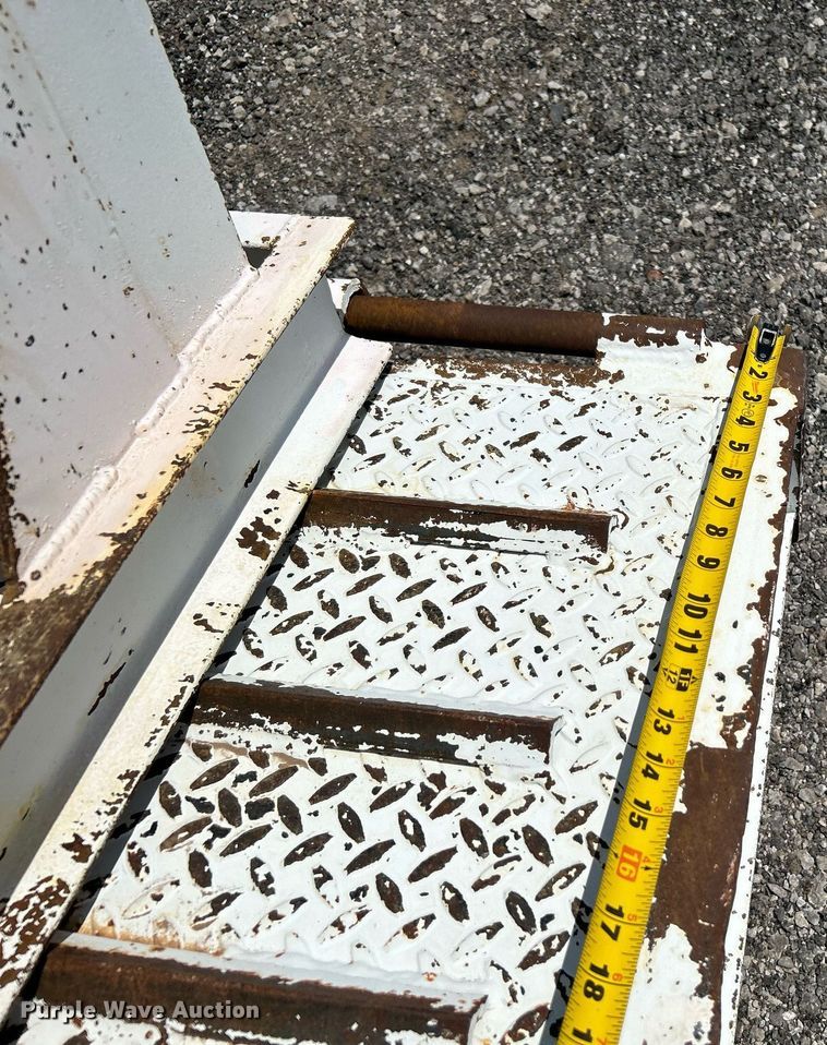 image for item KW9124 1998 Fleming Trailers Inc TD824-10  equipment trailer