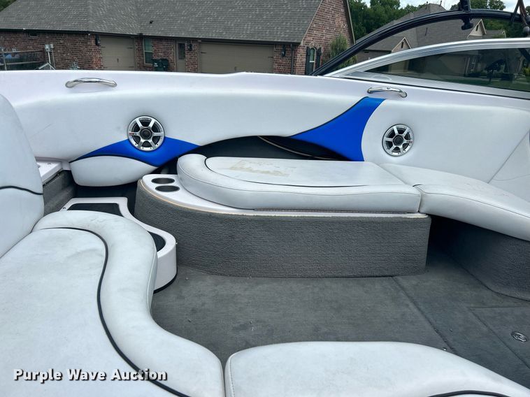 image for item KW9136 2005 Nautique Air 226  boat