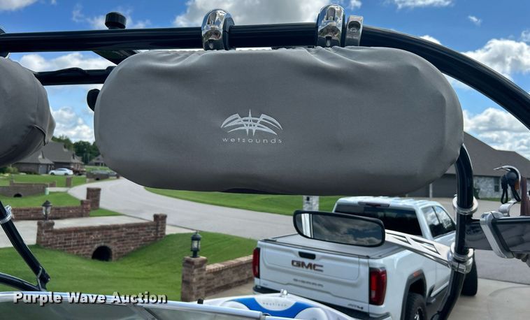 image for item KW9136 2005 Nautique Air 226  boat