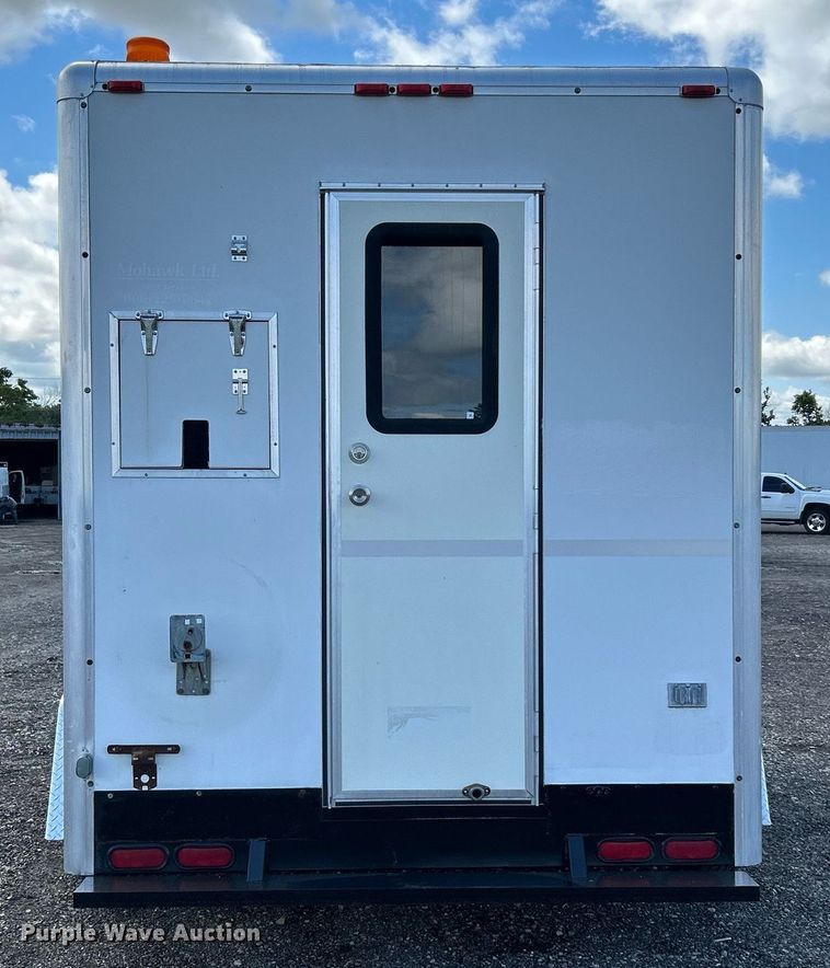 image for item KW9137 2001 Rollingstar Mfg. Inc.  fiber optic trailer