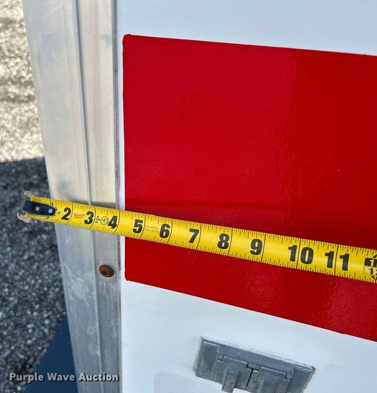 image for item KW9137 2001 Rollingstar Mfg. Inc.  fiber optic trailer