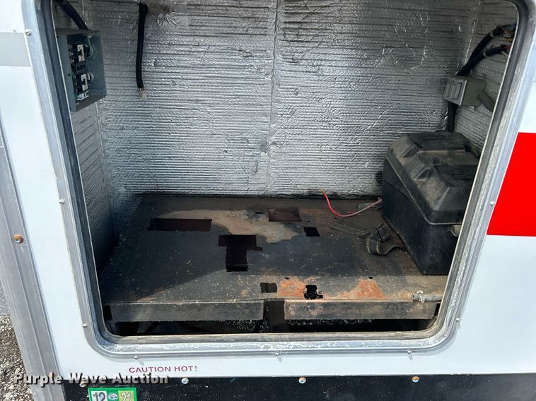 image for item KW9137 2001 Rollingstar Mfg. Inc.  fiber optic trailer