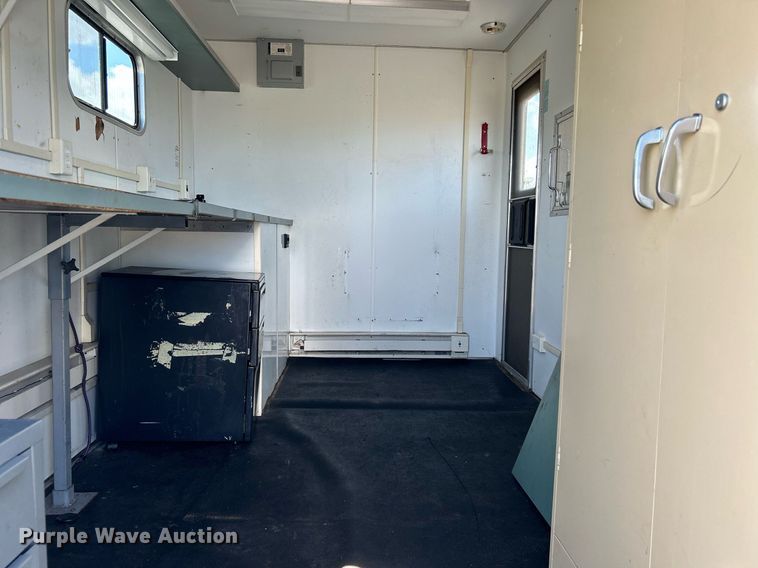 image for item KW9137 2001 Rollingstar Mfg. Inc.  fiber optic trailer