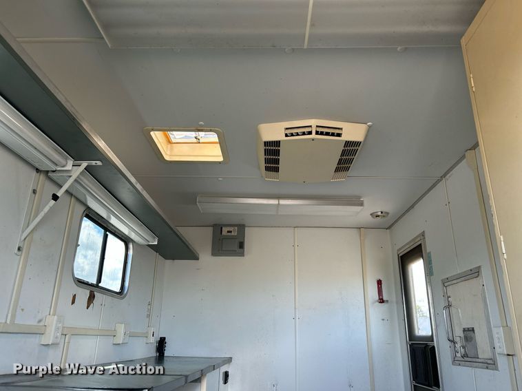 image for item KW9137 2001 Rollingstar Mfg. Inc.  fiber optic trailer