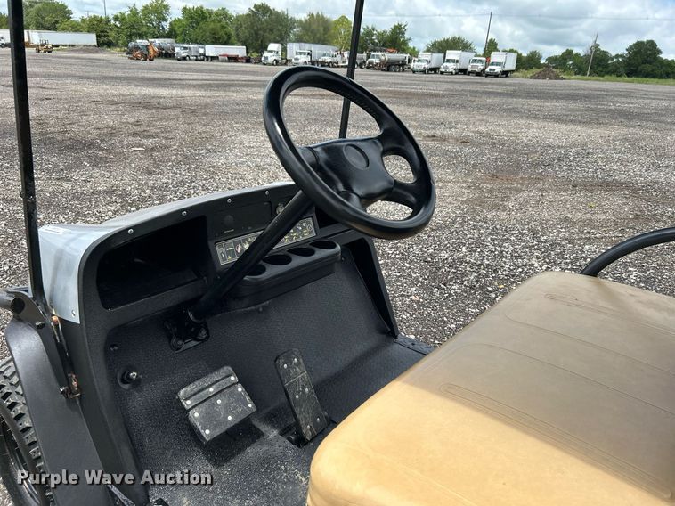 image for item KW9141 EZGO Express 54  golf cart