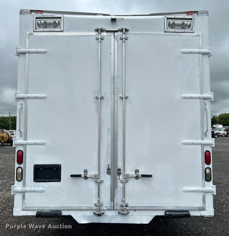 image for item KW9145 2008 Chevrolet C6500  fiber optic splicing truck