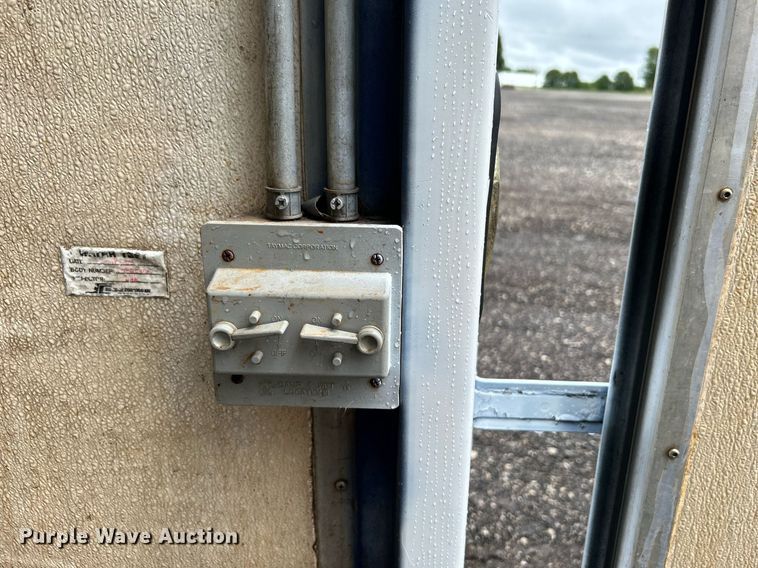 image for item KW9145 2008 Chevrolet C6500  fiber optic splicing truck