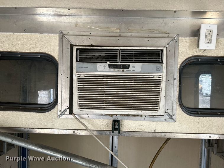 image for item KW9145 2008 Chevrolet C6500  fiber optic splicing truck