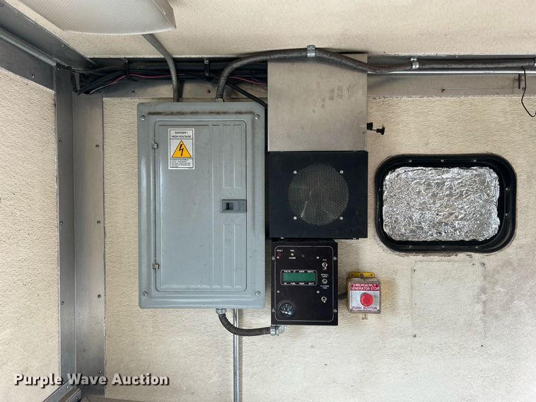 image for item KW9145 2008 Chevrolet C6500  fiber optic splicing truck