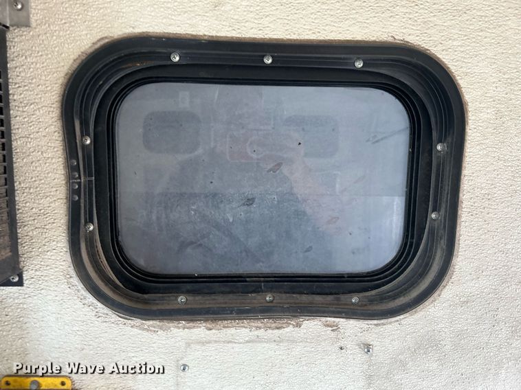 image for item KW9145 2008 Chevrolet C6500  fiber optic splicing truck