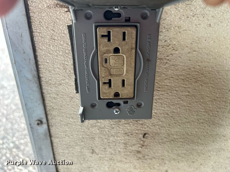 image for item KW9145 2008 Chevrolet C6500  fiber optic splicing truck