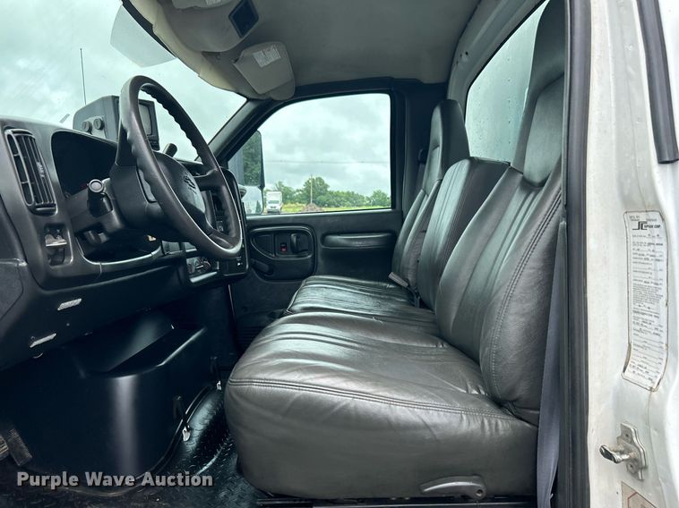 image for item KW9145 2008 Chevrolet C6500  fiber optic splicing truck