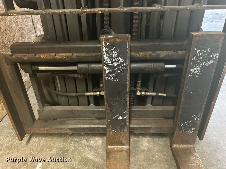 image for item KW9149 Nissan Optimum 30  forklift