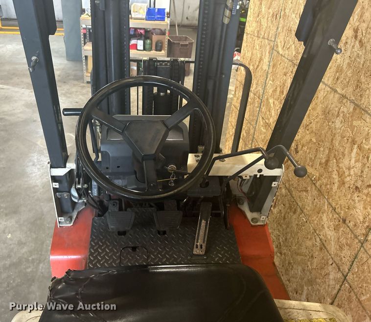 image for item KW9149 Nissan Optimum 30  forklift