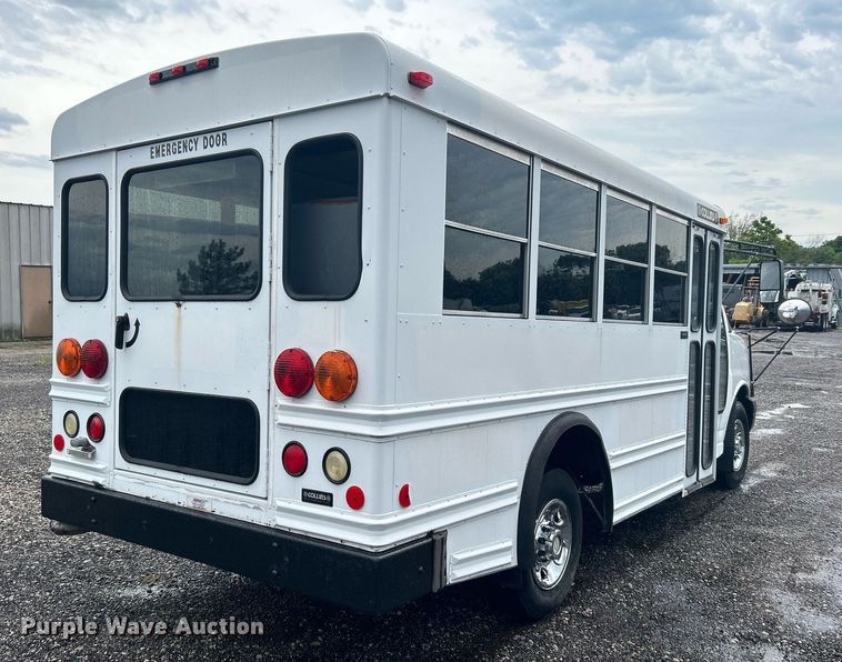 image for item KW9167 2008 Chevrolet Express G3500  school bus