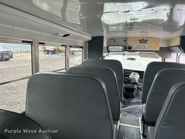 image for item KW9167 2008 Chevrolet Express G3500  school bus