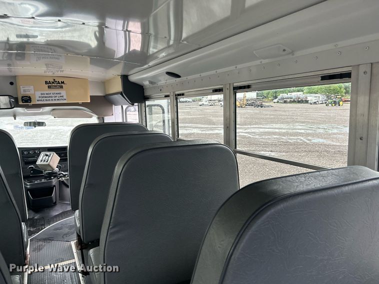 image for item KW9167 2008 Chevrolet Express G3500  school bus