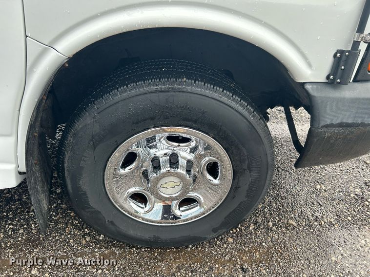 image for item KW9167 2008 Chevrolet Express G3500  school bus