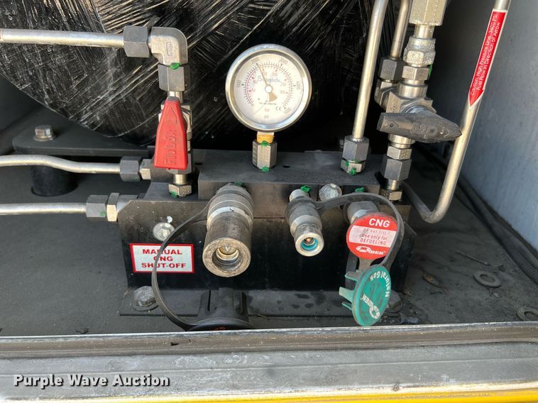 image for item LF9341 2016 Chevrolet Express G4500  shuttle bus