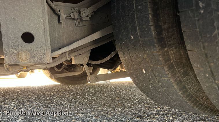 image for item LF9341 2016 Chevrolet Express G4500  shuttle bus