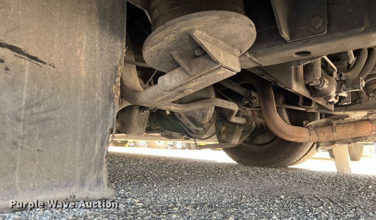 image for item LF9341 2016 Chevrolet Express G4500  shuttle bus