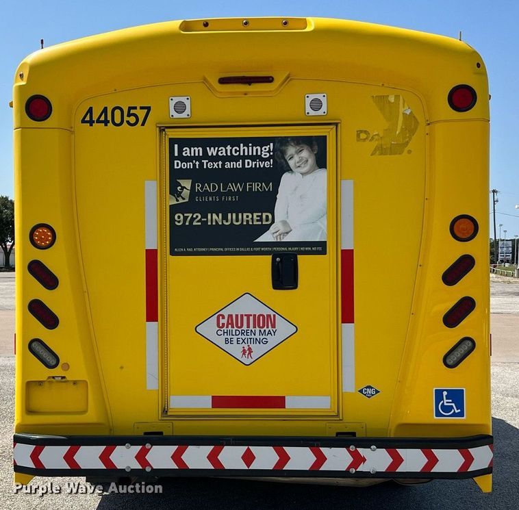 image for item LF9342 2017 Chevrolet Express G4500  shuttle bus