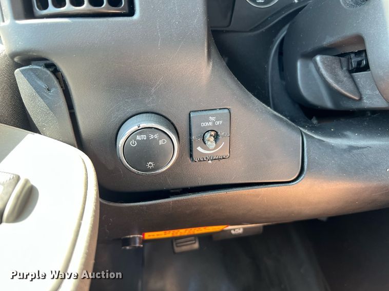 image for item LF9342 2017 Chevrolet Express G4500  shuttle bus