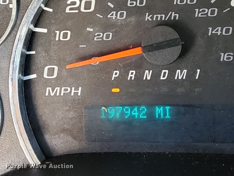 image for item LF9342 2017 Chevrolet Express G4500  shuttle bus