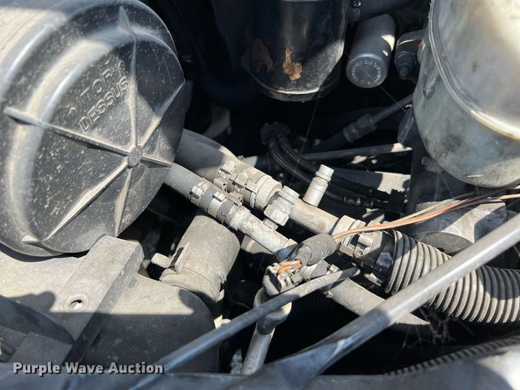 image for item LF9342 2017 Chevrolet Express G4500  shuttle bus