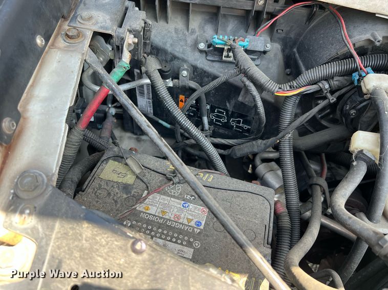 image for item LF9342 2017 Chevrolet Express G4500  shuttle bus