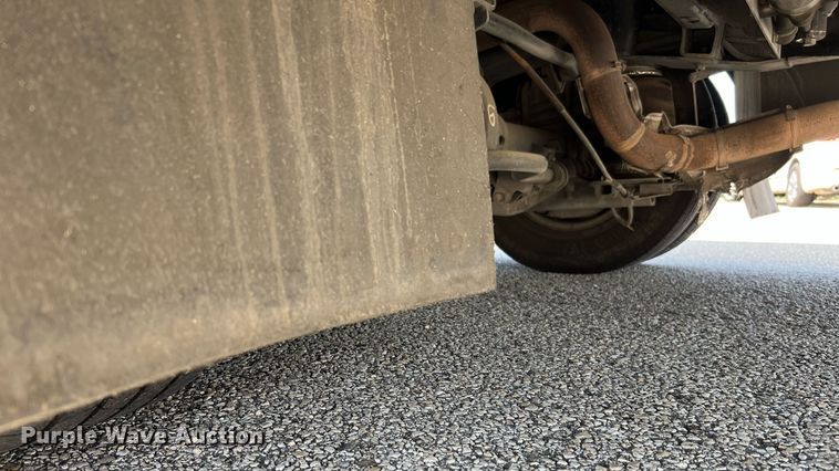 image for item LF9342 2017 Chevrolet Express G4500  shuttle bus