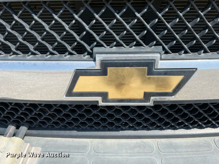 image for item LF9342 2017 Chevrolet Express G4500  shuttle bus