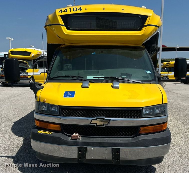 image for item LF9343 2018 Arboc Specialty Vehicles  shuttle bus