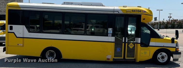 image for item LF9343 2018 Arboc Specialty Vehicles  shuttle bus