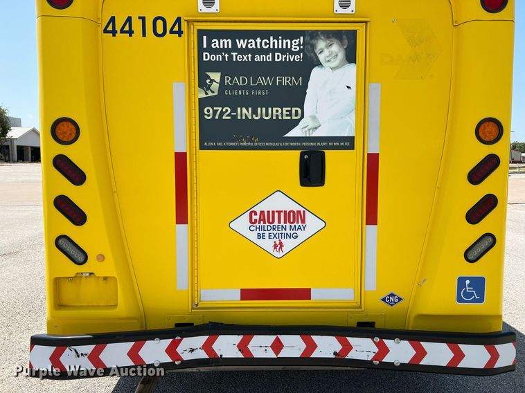 image for item LF9343 2018 Arboc Specialty Vehicles  shuttle bus