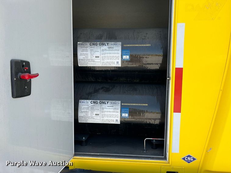 image for item LF9343 2018 Arboc Specialty Vehicles  shuttle bus