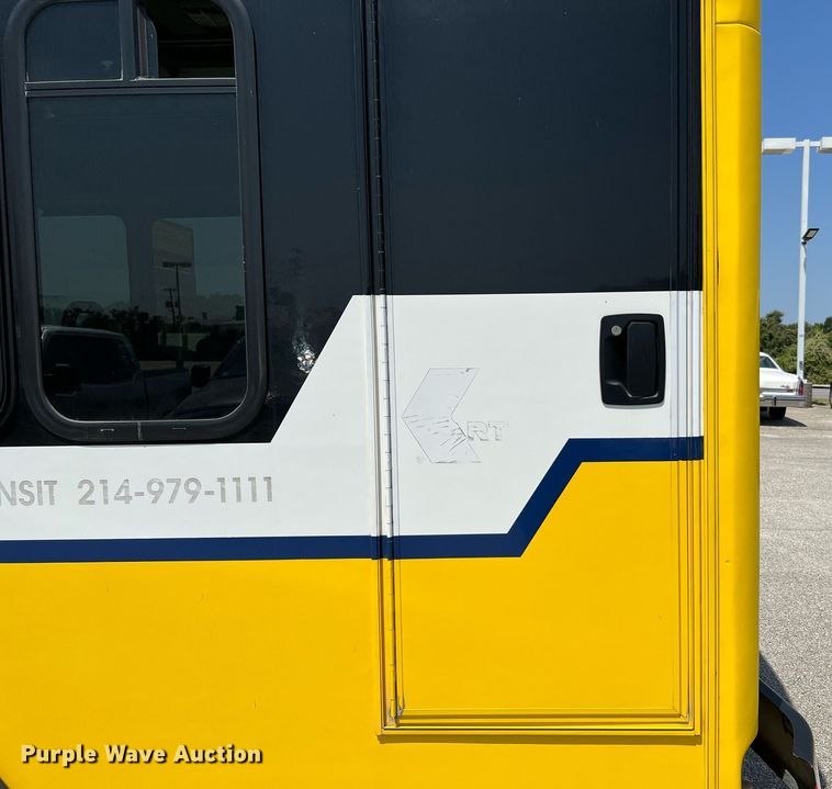 image for item LF9343 2018 Arboc Specialty Vehicles  shuttle bus