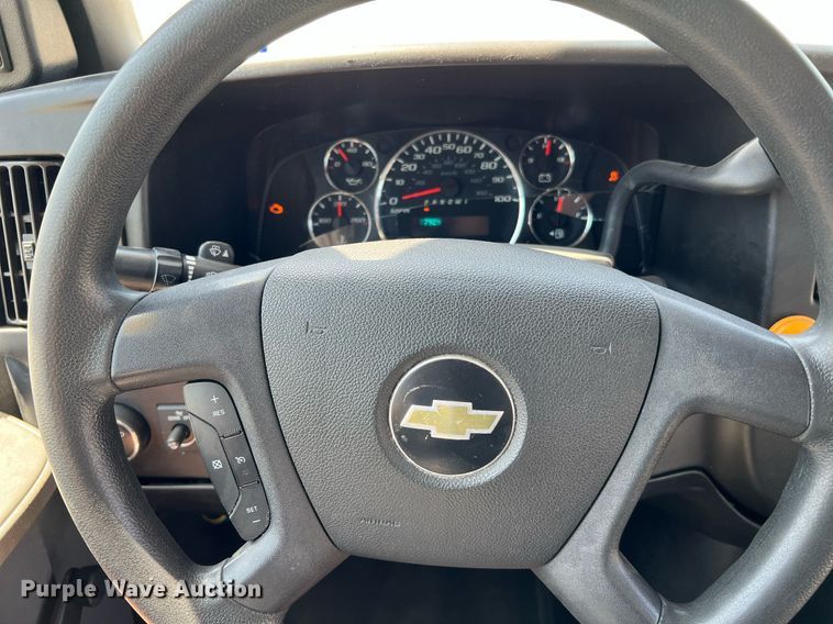 image for item LF9343 2018 Arboc Specialty Vehicles  shuttle bus