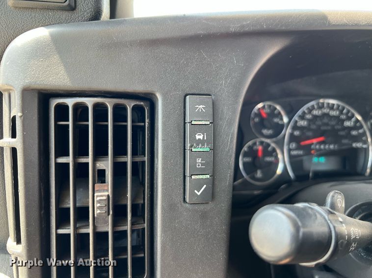 image for item LF9343 2018 Arboc Specialty Vehicles  shuttle bus