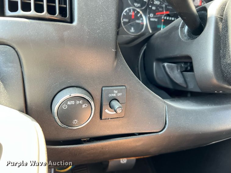 image for item LF9343 2018 Arboc Specialty Vehicles  shuttle bus