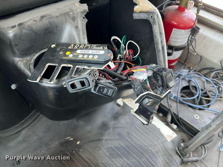 image for item LF9343 2018 Arboc Specialty Vehicles  shuttle bus