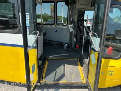 image for item LF9343 2018 Arboc Specialty Vehicles  shuttle bus