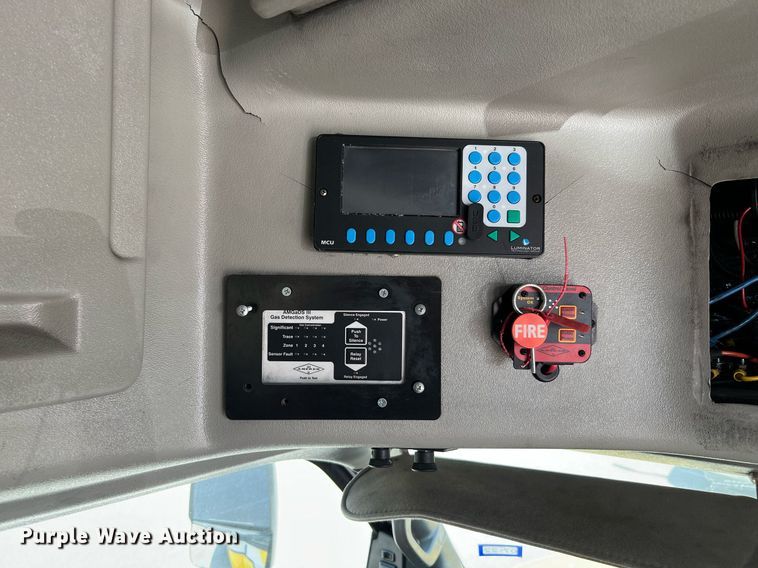 image for item LF9343 2018 Arboc Specialty Vehicles  shuttle bus