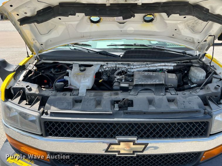 image for item LF9343 2018 Arboc Specialty Vehicles  shuttle bus