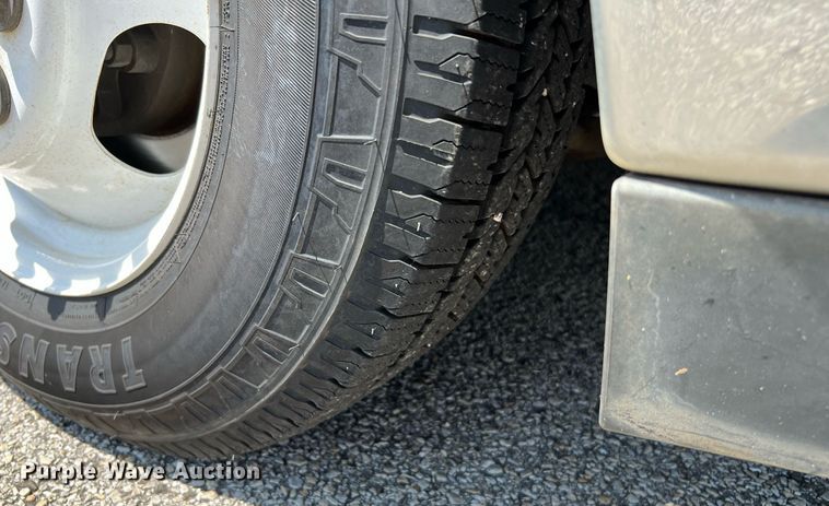 image for item LF9343 2018 Arboc Specialty Vehicles  shuttle bus