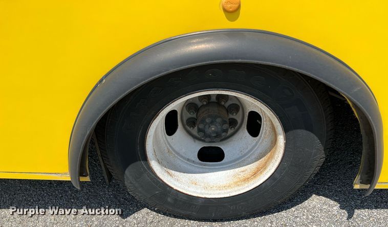 image for item LF9343 2018 Arboc Specialty Vehicles  shuttle bus