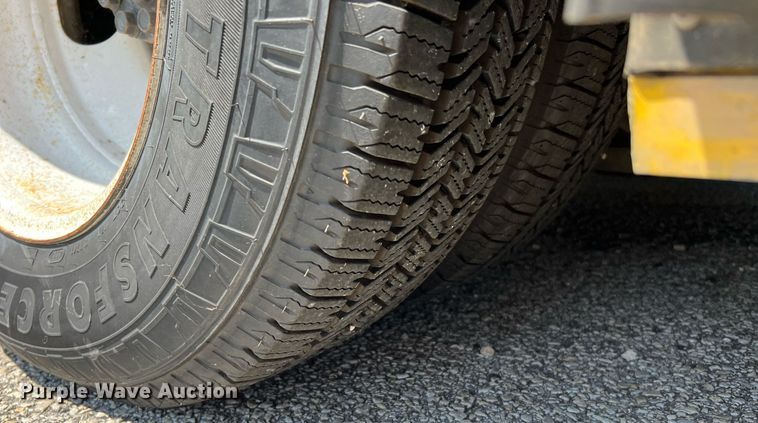 image for item LF9343 2018 Arboc Specialty Vehicles  shuttle bus