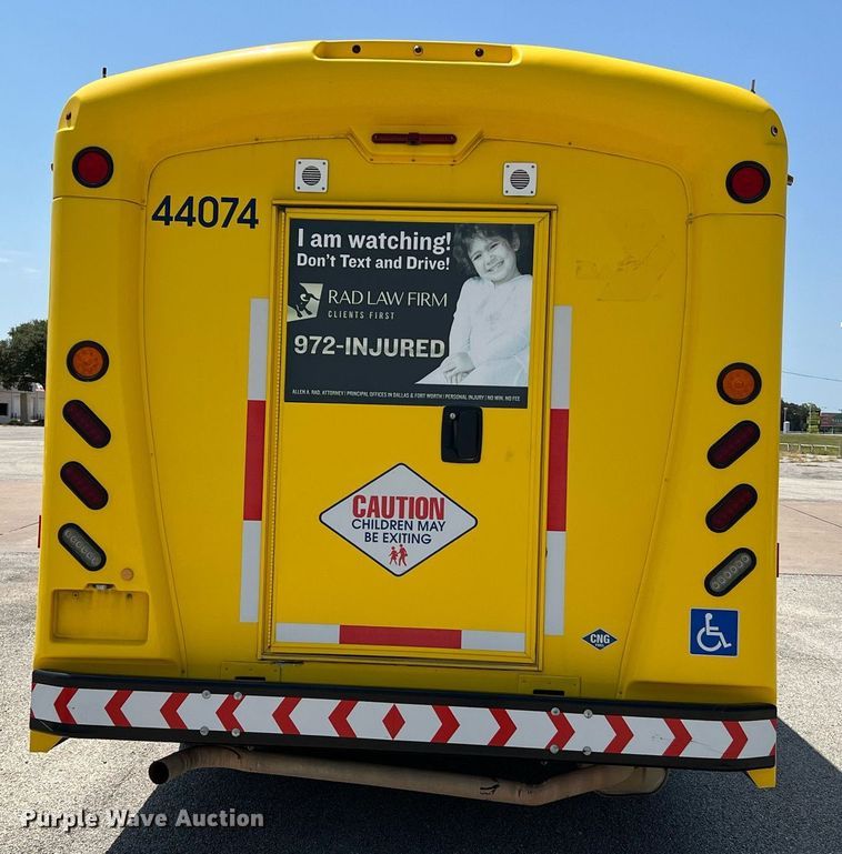 image for item LF9344 2017 Chevrolet Express G4500  shuttle bus