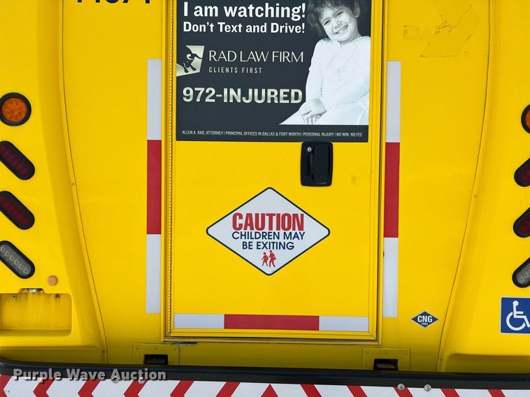 image for item LF9344 2017 Chevrolet Express G4500  shuttle bus