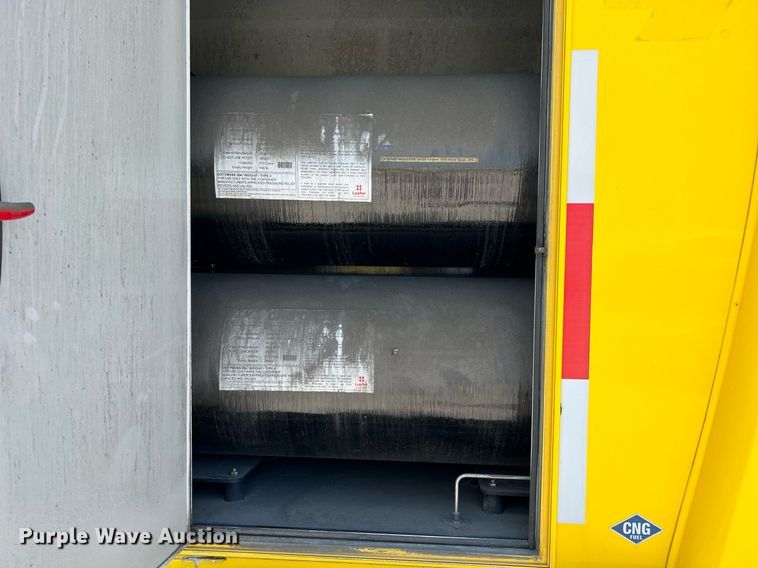 image for item LF9344 2017 Chevrolet Express G4500  shuttle bus